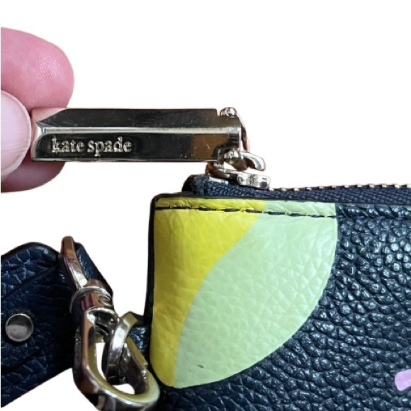 Kate Spade leather wristlet - Picture 4 of 7